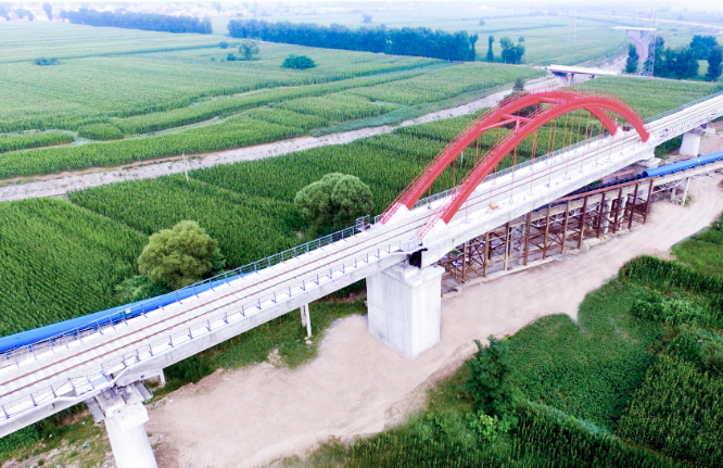 潞能專用鐵路跨青蘭高速64m系桿拱特 大橋(圖1)